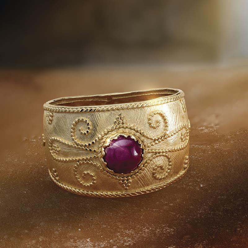 14k Gold Queenmaker Ring (Ruby)