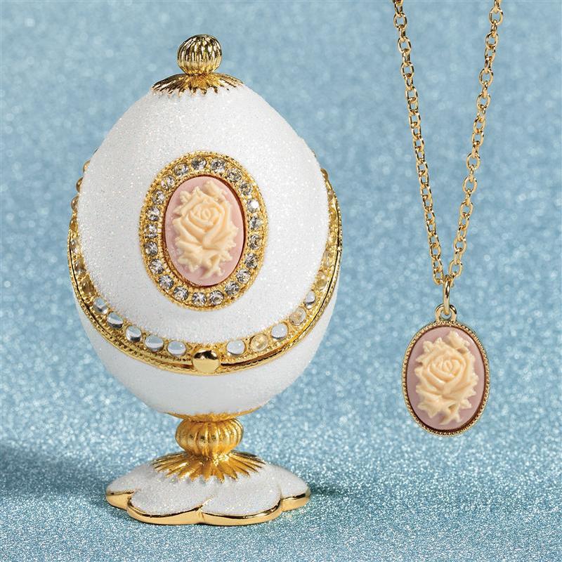 Kameya Egg & Necklace