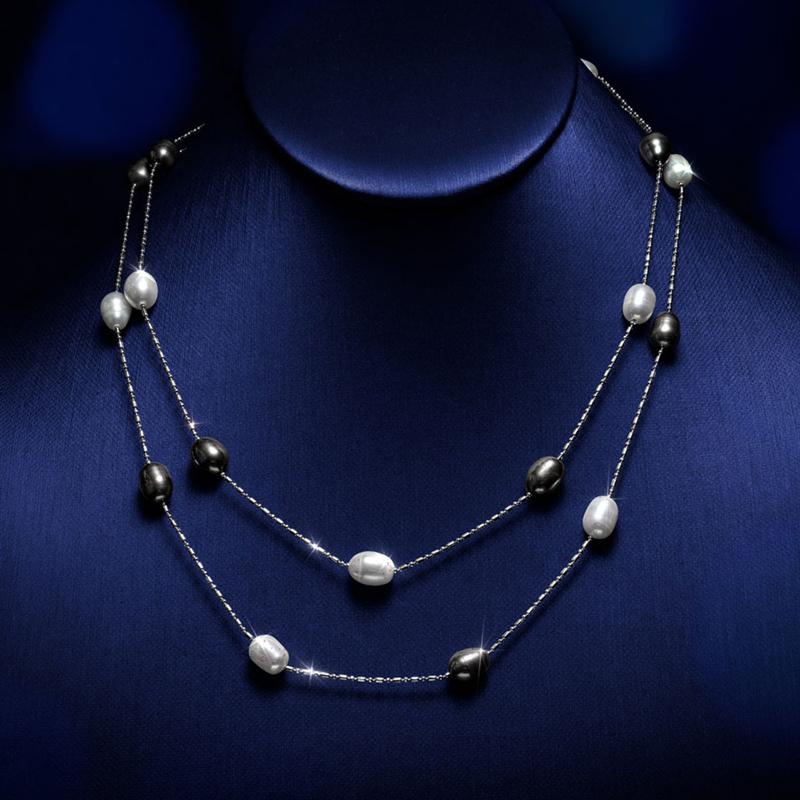 Black & White Pearl Station Necklace