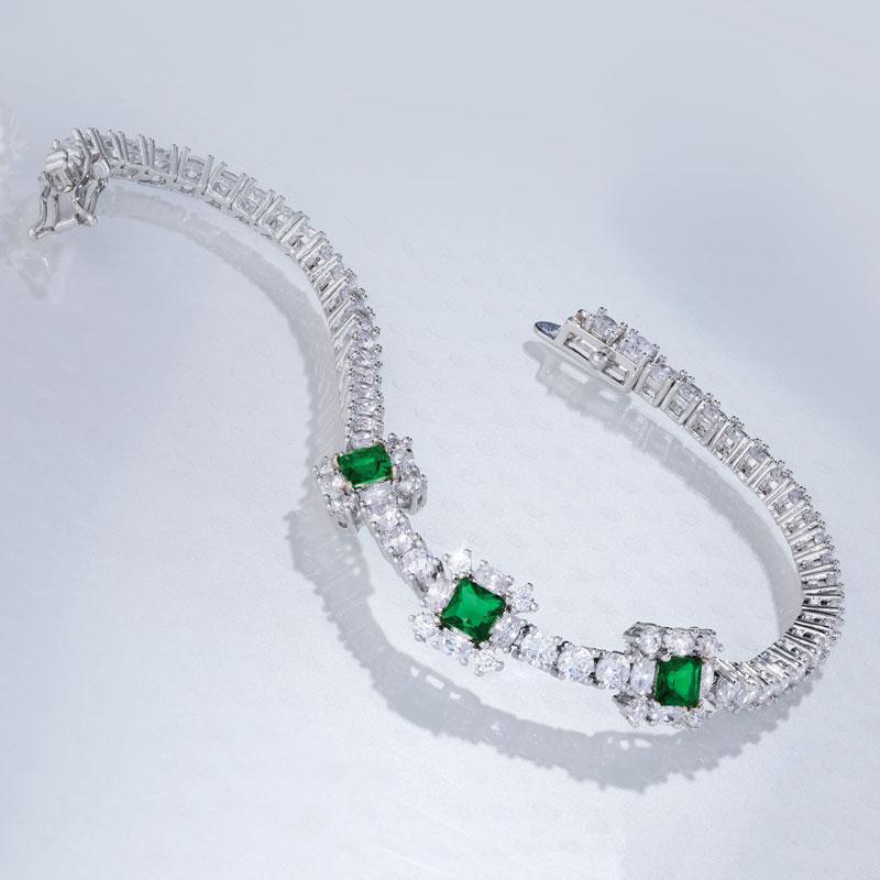 DiamondAura Red Carpet Collection