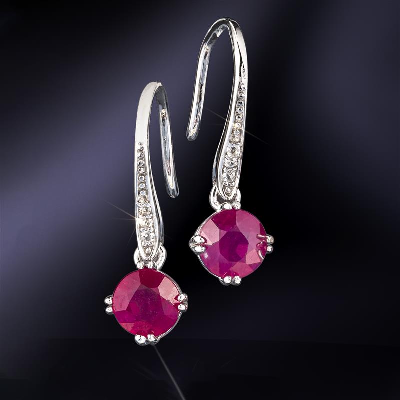 Elegante Ruby Earrings