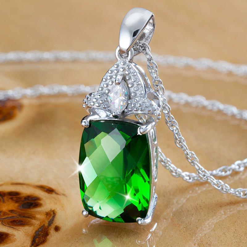 Women's Spirit Lake Helenite Necklace