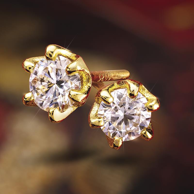 Women's Star Power Moissanite Stud Earring