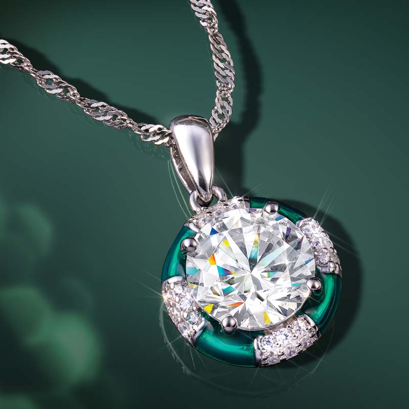 Women's Paint the Town Green Pendant