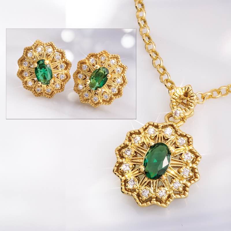 The Perfect Gift Emerald Necklace & Earrings Set
