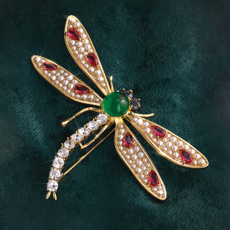 The Merry Dragonfly Brooch (3.44 ctw)
