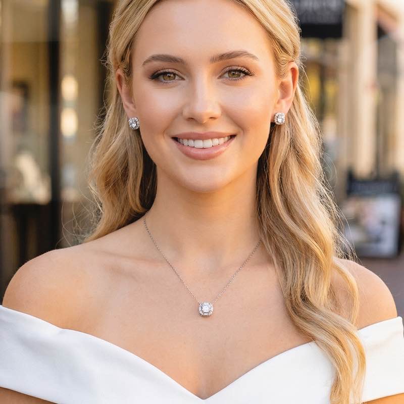 Stellar Edge Moissanite Earrings