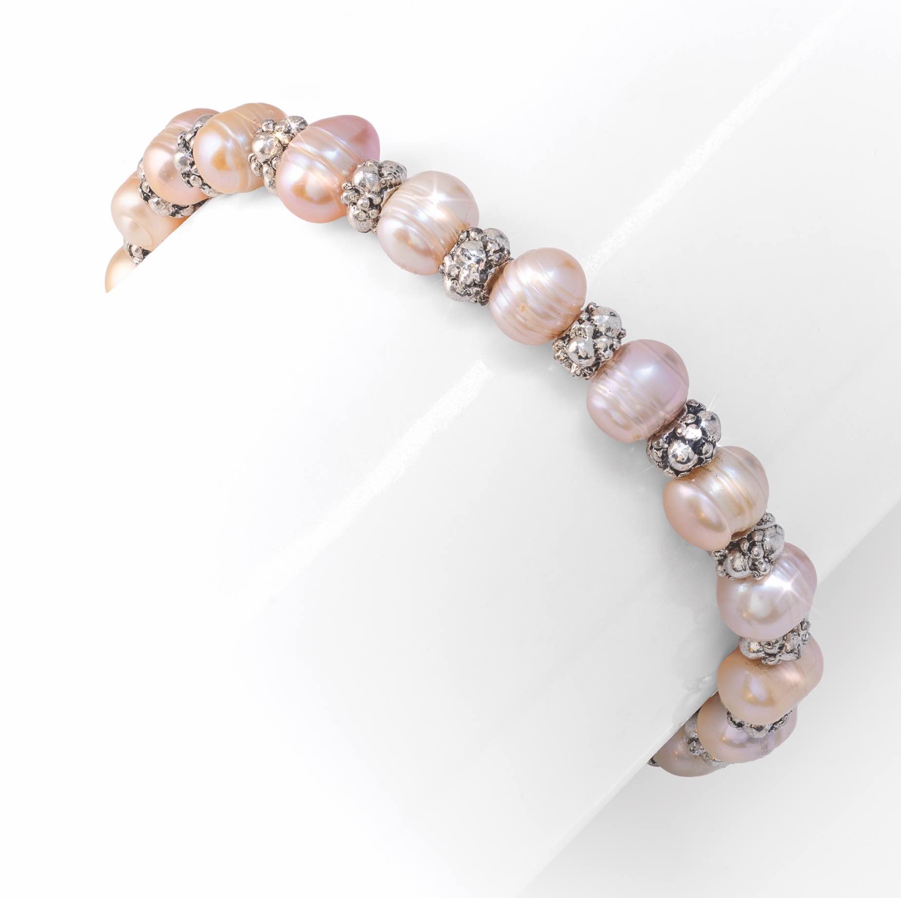 The Boutique Pearl Bracelet (pink)