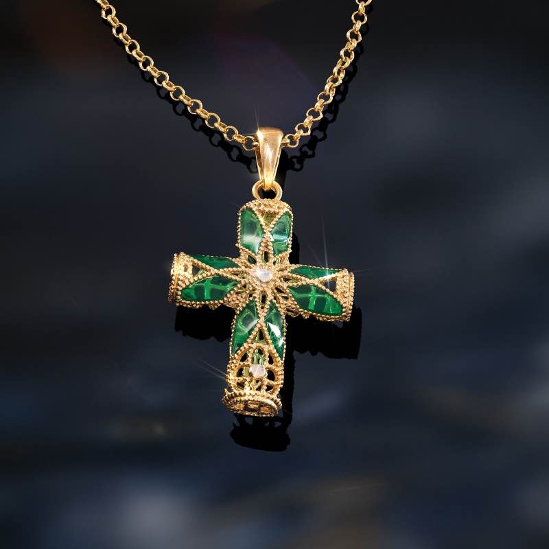 Bella Croce Pendant (Green)
