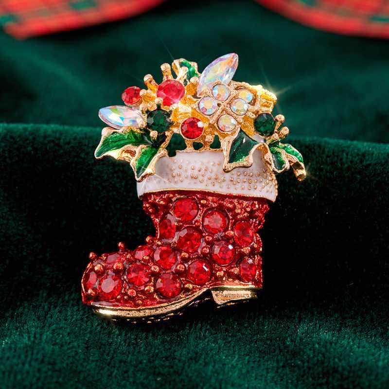 Merry & Bright Brooch (Festive Stocking)