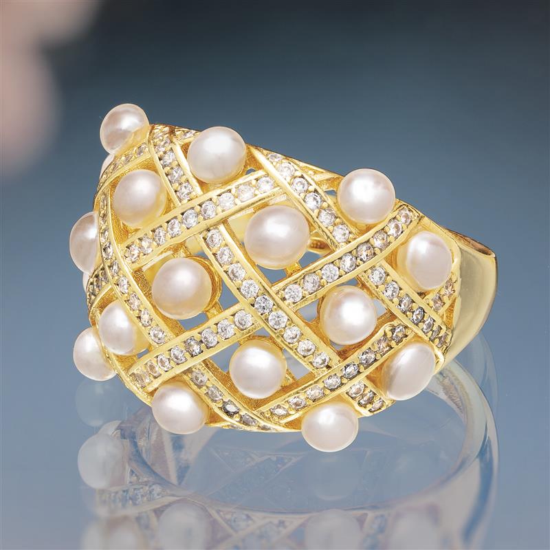 Timeless Grace Pearl Ring