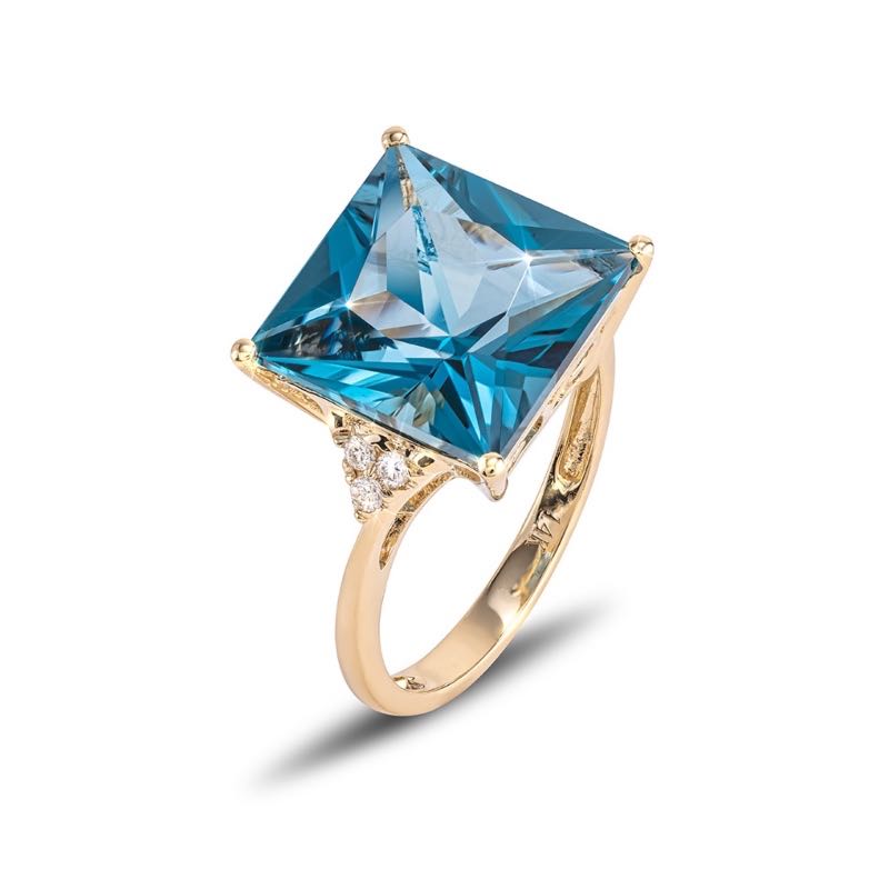 14K Yellow Gold London Blue Topaz Ring (9-3/8 ctw)