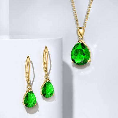Women's necklace and earrings with Helenite gemstones
