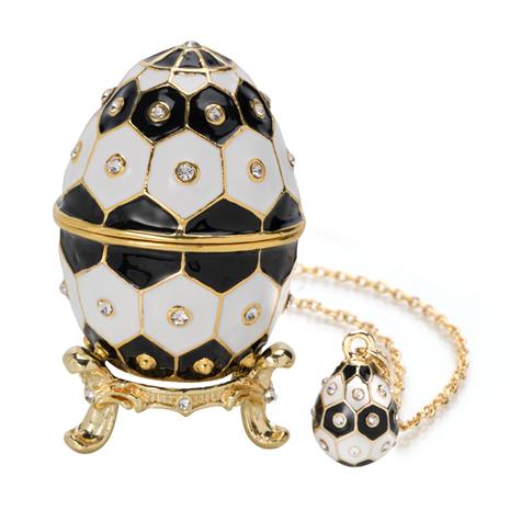 Inessa Egg & Necklace
