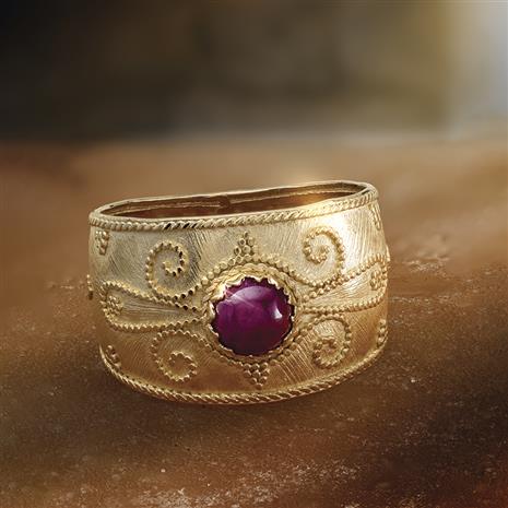 14k Gold Queenmaker Ring (Ruby)